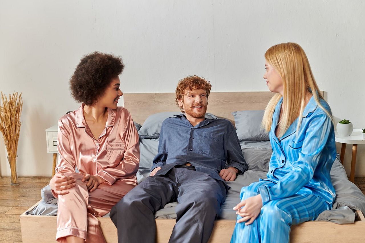 Polygynia - zistite výhody a nevýhody. Ako si muži počínajú vo vzťahoch s viacerými partnermi?