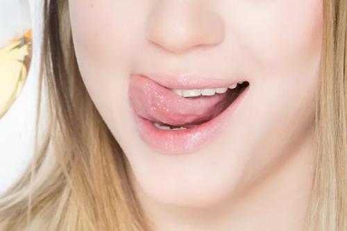 Orálny sex: stimulácia klitorisu alebo ako urobiť menuet