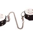 Pútka na ruky s bielymi prvkami - na nohy