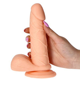 Prírodné dildo telovej farby