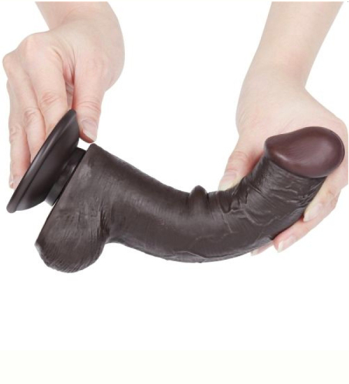 Hnedý umelý člen s semenníkmi
